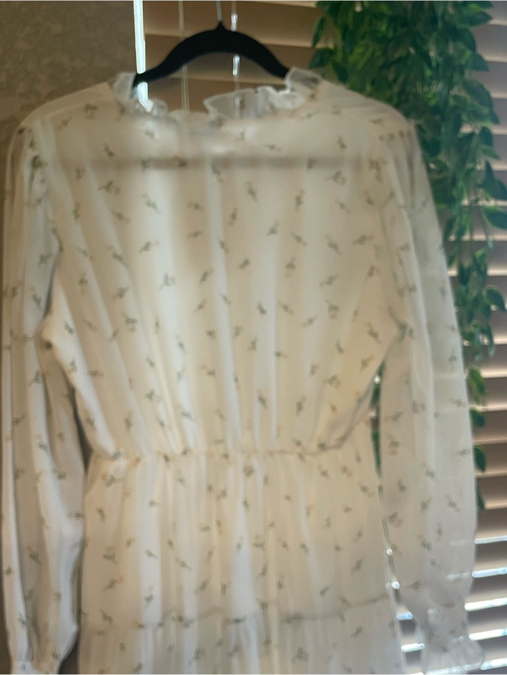 Women’s Cream Floral Long-Sleeve Tiered Midi Dress - Picture 6 of 7